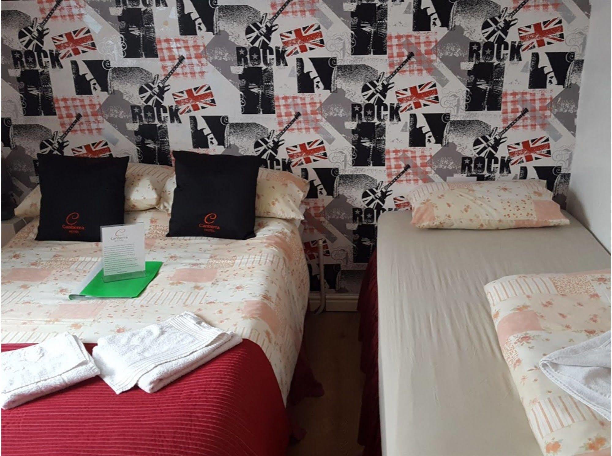 בלקפול Uk Travel & Hospitality Ltd Ta Canberra Hotel מראה חיצוני תמונה